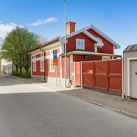Gardshuset Mitt I Centrala Gaevle Εξωτερικό φωτογραφία